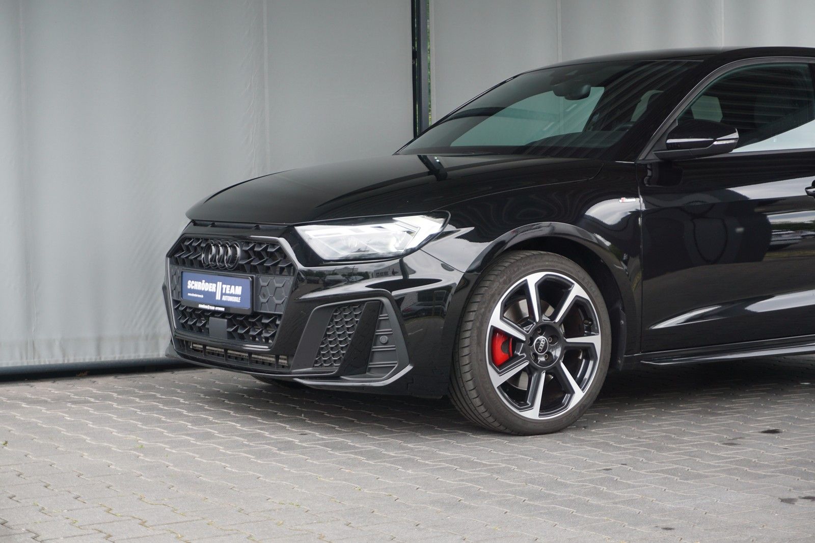 Audi A1 Sportback 40 TFSI S tronic S line - Samsaru's Car Outlet
