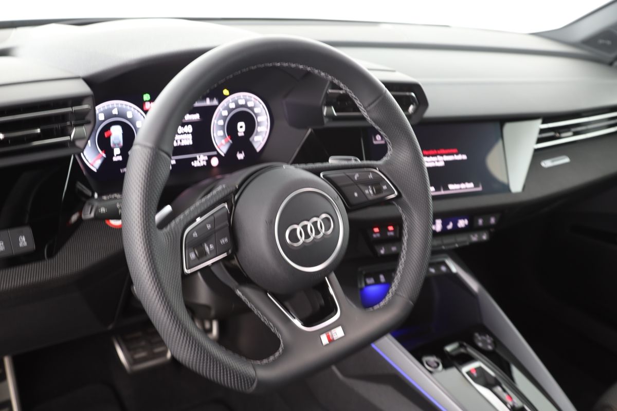 Audi A3 Sportback 30 TFSI S tronic S line - Samsaru's Car Outlet