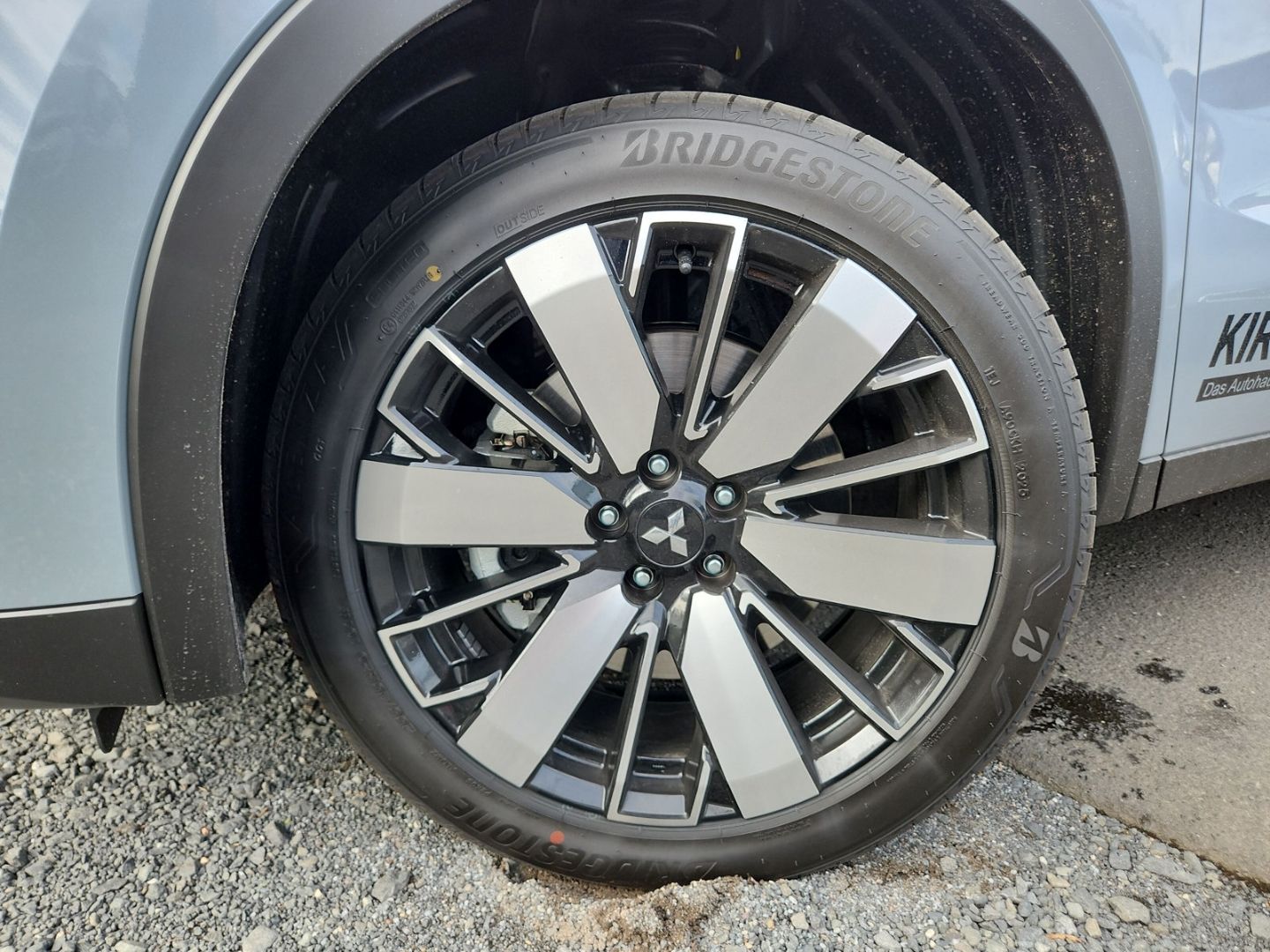 Mitsubishi Plug-in Hybrid Outlander Intro 4WD *neues Modell