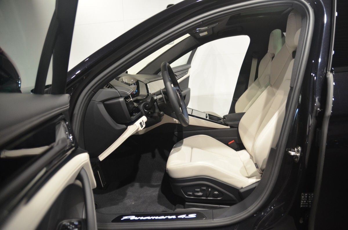 Porsche Panamera 4S E-Hybrid*MJ 2026*SpDes*SpAbg*Pano