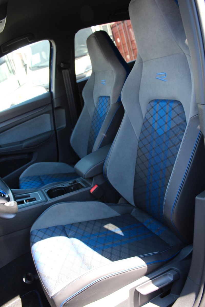 Volkswagen Golf VIII Lim. R 4Motion - Samsaru's Car Outlet