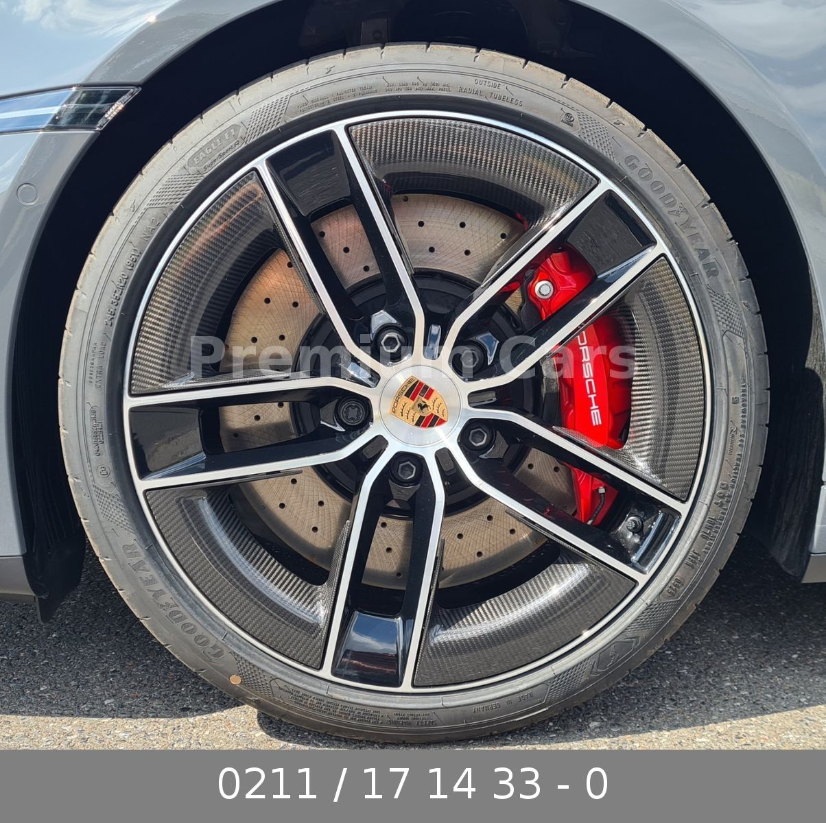 Porsche 911 Targa 4 GTS /SportDesign Carbon / Liftsystem