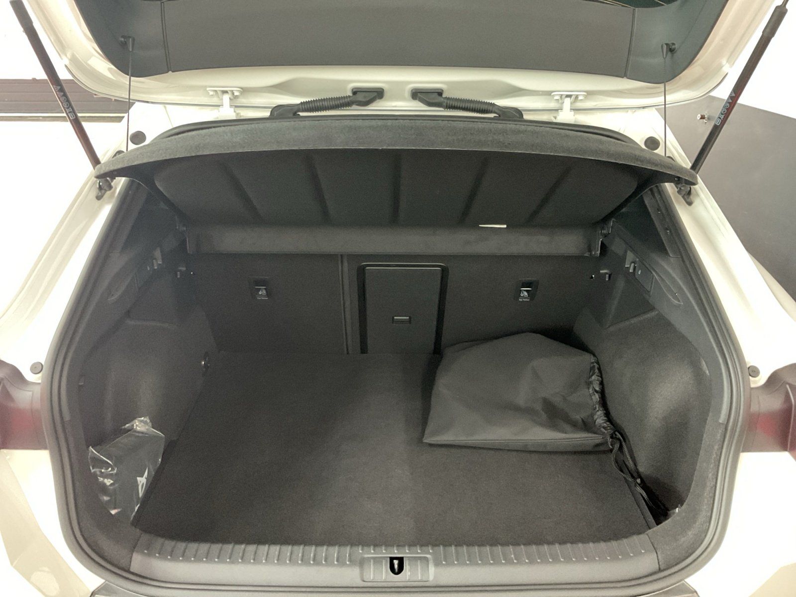 Cupra Formentor VZ 1.4 e-Hybrid DSG LED+NAVI+AHK+ACC