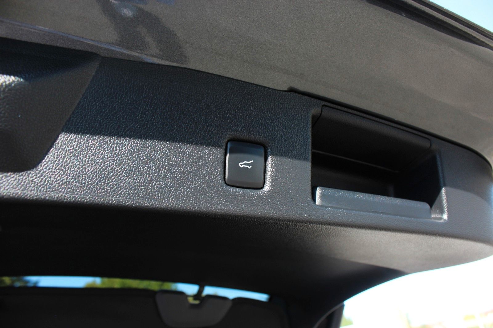 Ford Kuga ST-Line X Plug-In Hybrid - Samsaru's Car Outlet