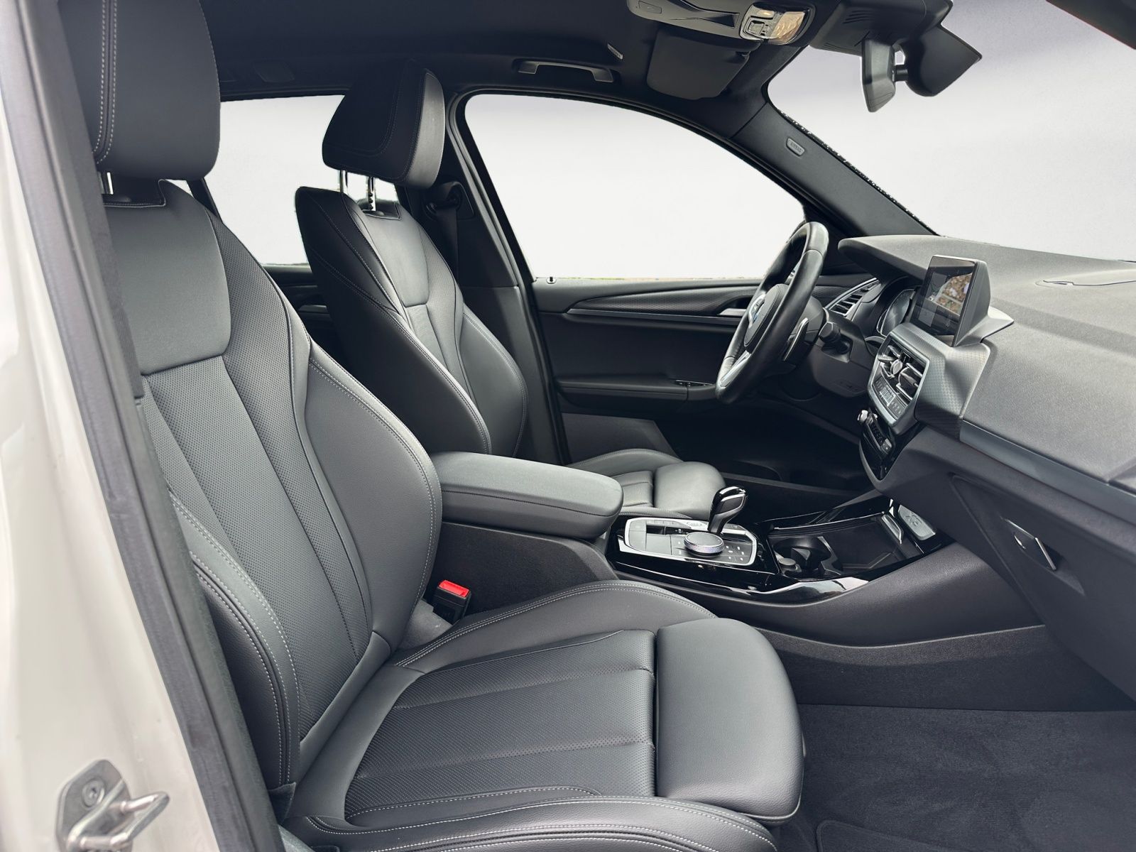 BMW X3 xDrive20i M Sportpaket - Samsaru's Car Outlet