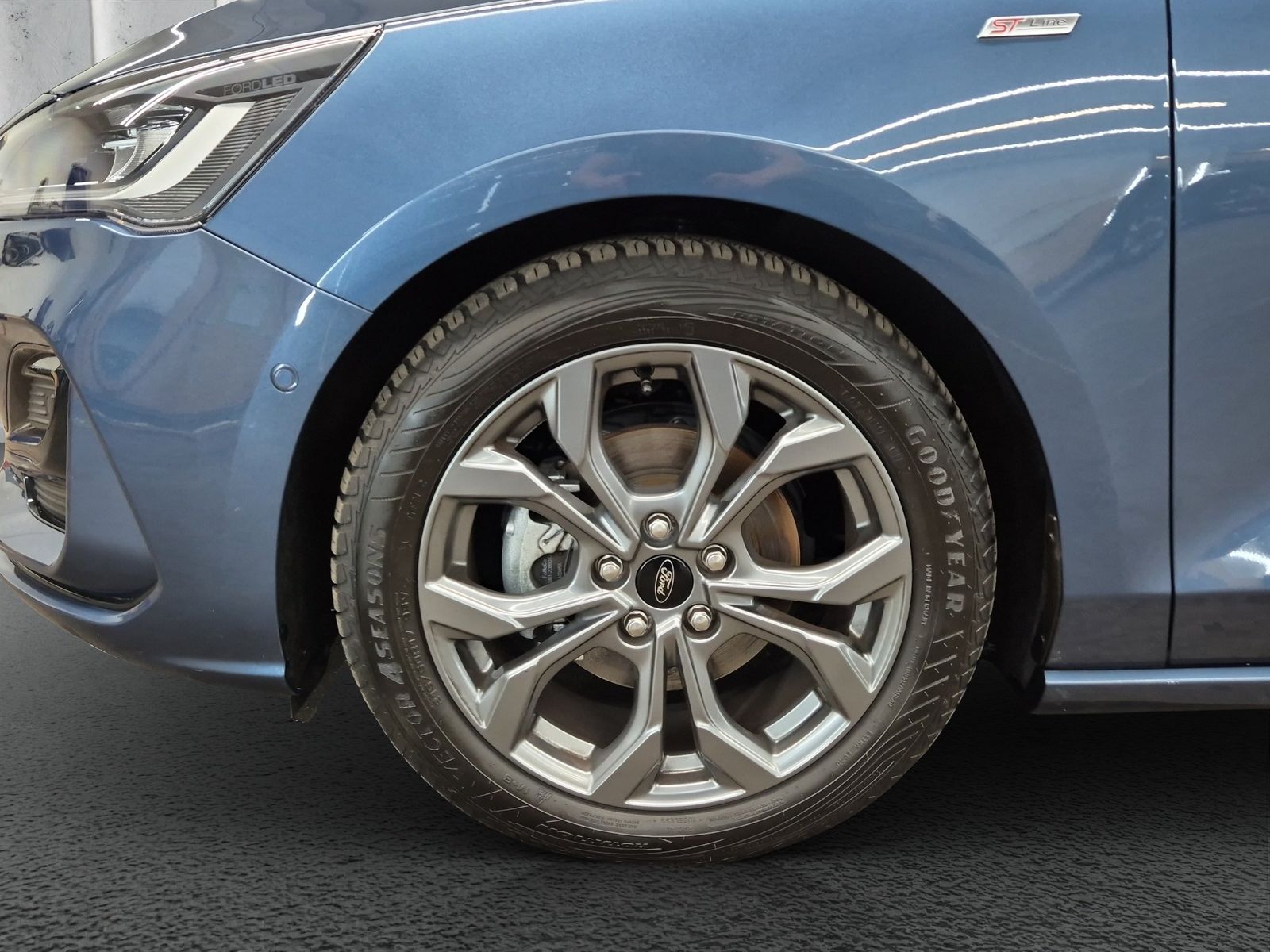 Ford Focus ST-Line X Turnier Aut.*AHK*ACC*HUD*KAM*NAV