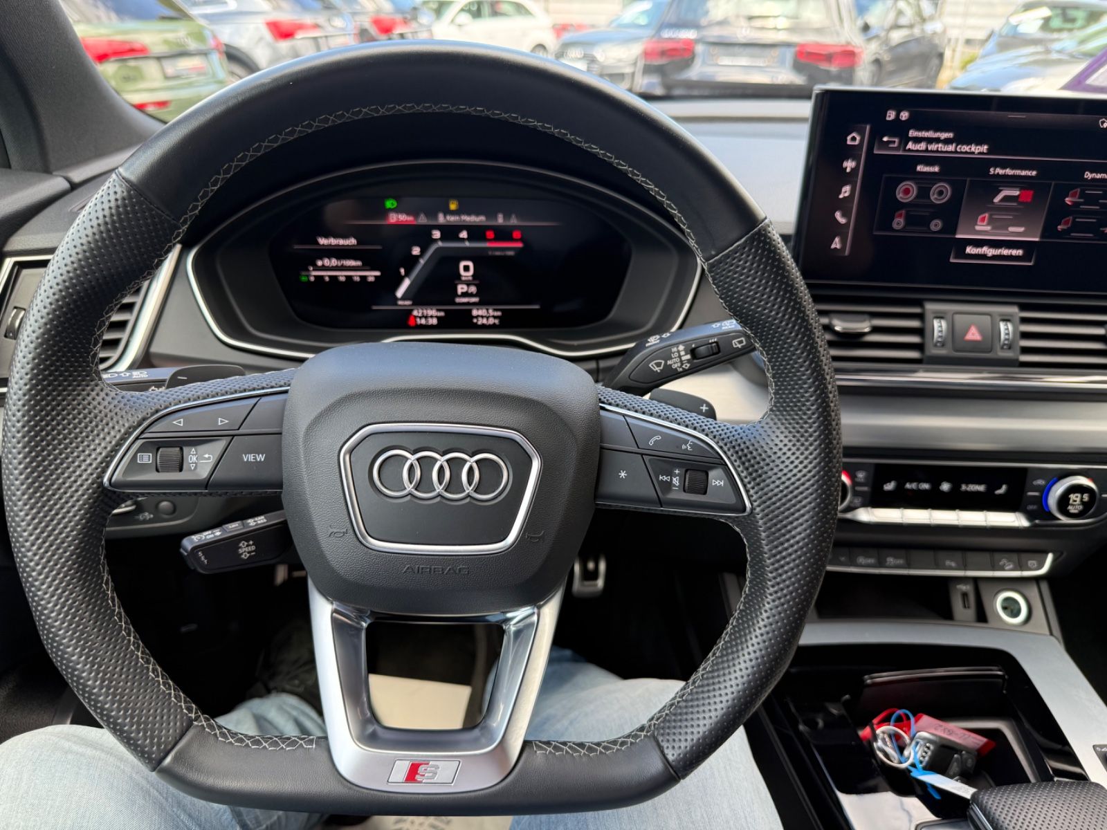 Audi Q5 40 TDI quattro S line - Samsaru's Car Outlet