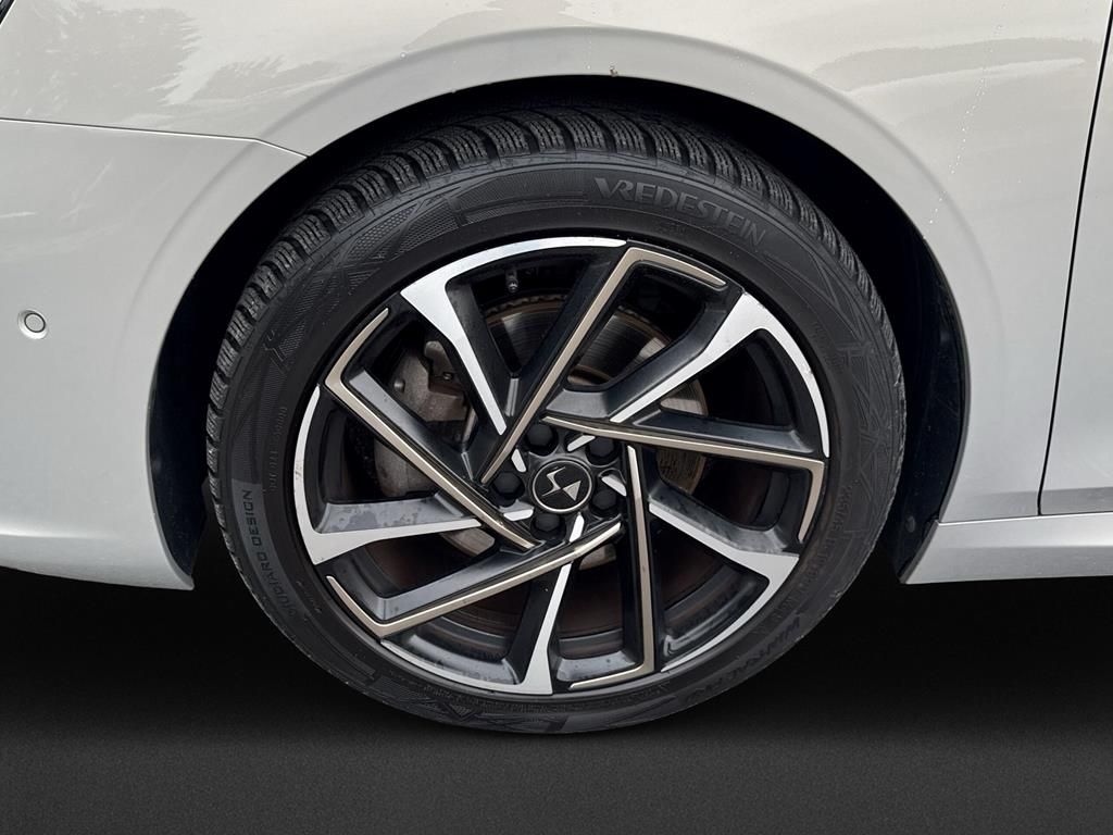 DS Automobiles DS9 E-Tense 225 Rivoli +