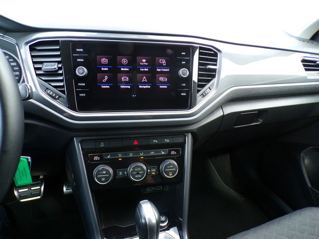 Volkswagen T-Roc 1.5 TSI Style - Samsaru's Car Outlet