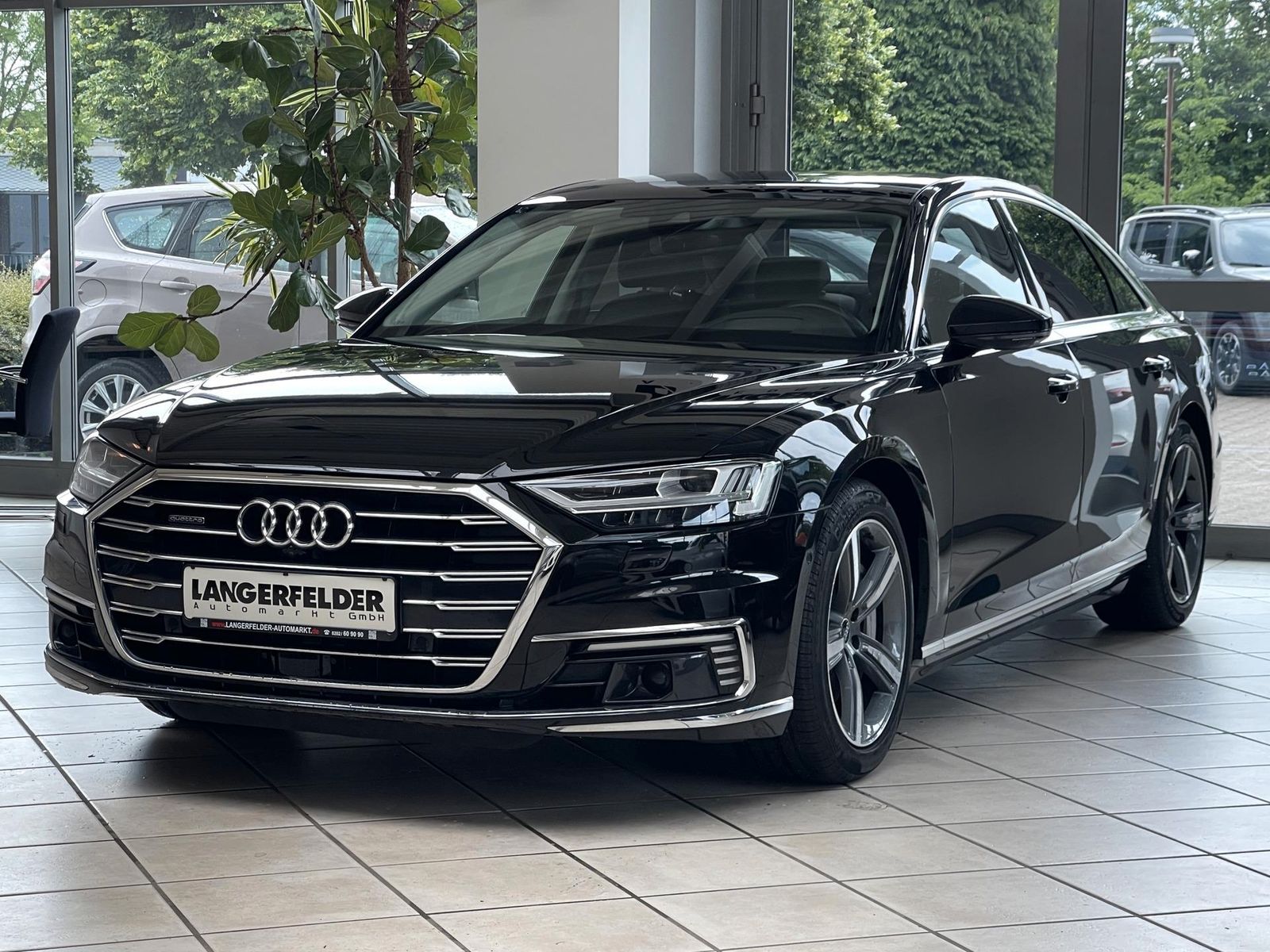 Audi A8 60 TFSI e quattro - Samsaru's Car Outlet