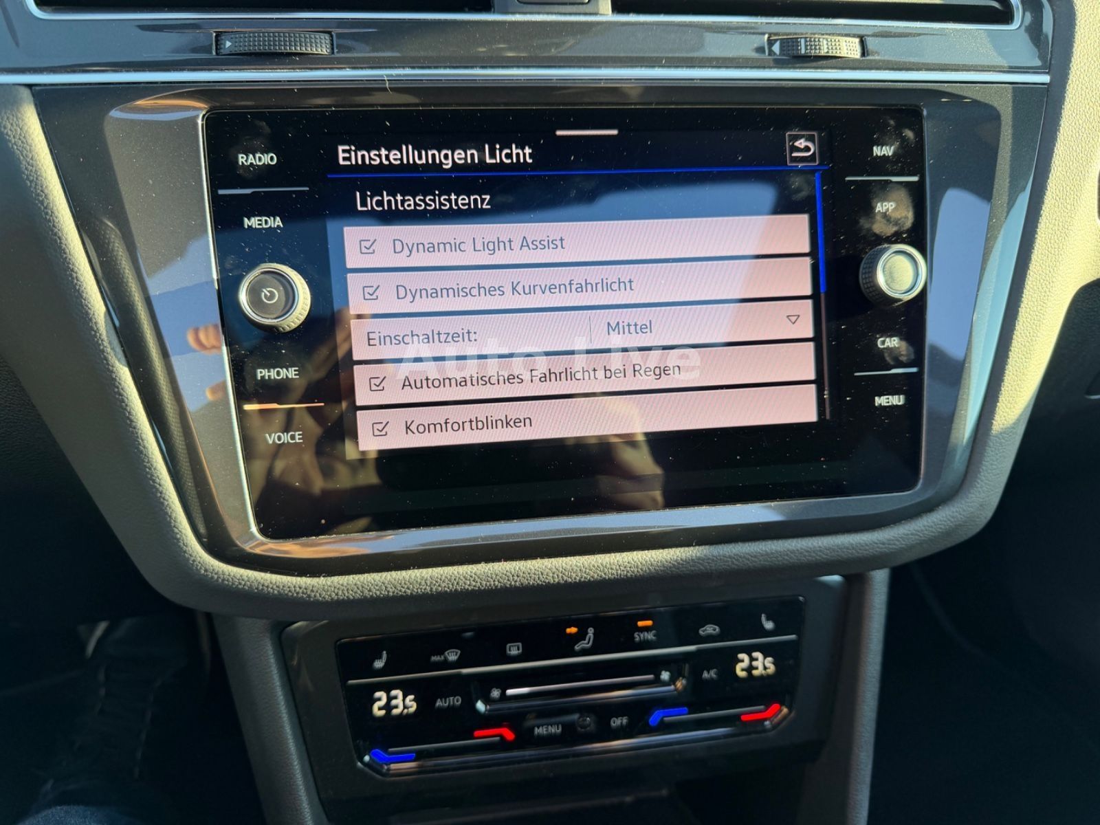 Volkswagen Tiguan 2.0 TDI*4M*DSG*R LINE*PANO*IQ-LED*AHK*VOL