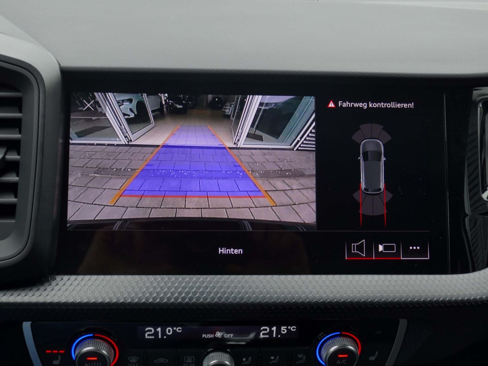 Audi A1 25 Spb. 1.0 TFSI S-tronic | RFK GRA Navi