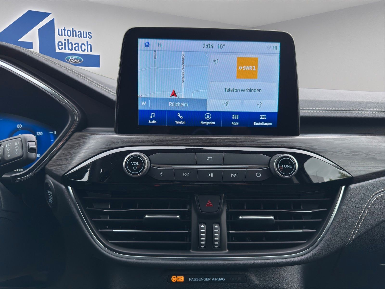 Ford Kuga Plug-In Hybrid Vignale - Samsaru's Car Outlet