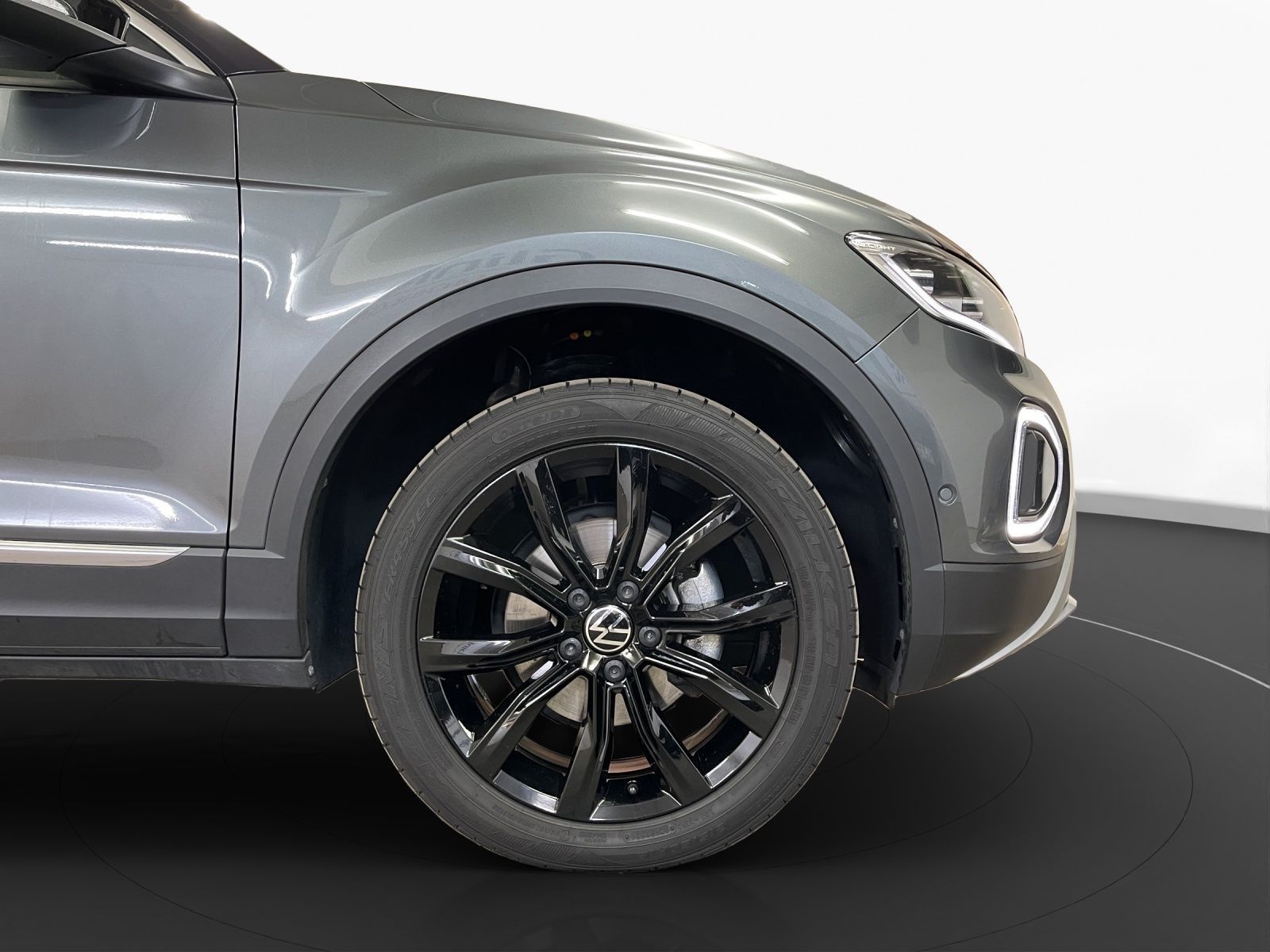Volkswagen T-Roc 1.5 TSI Style - Samsaru's Car Outlet