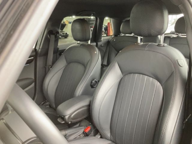 MINI Cooper PremiumPak - Samsaru's Car Outlet