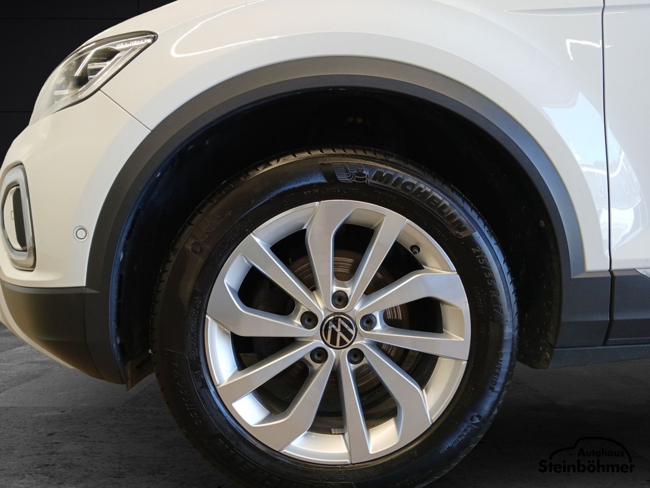 Volkswagen T-Roc Style 1.5TSI DSG Plus - Samsaru's Car Outlet
