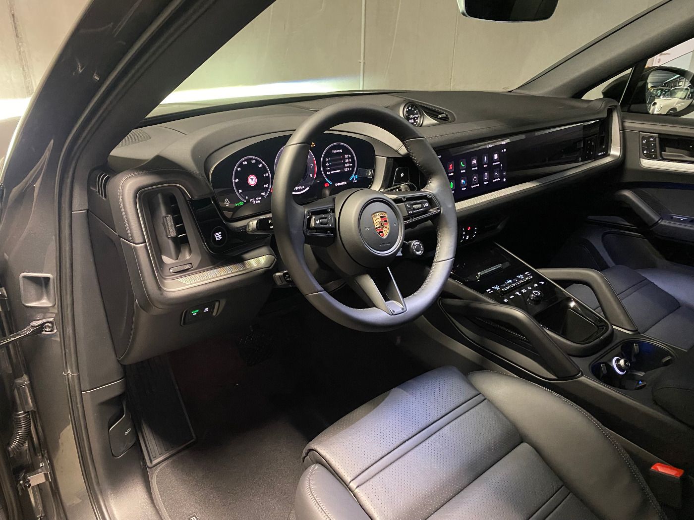 Porsche Cayenne E-Hybrid Coupe | Adaptive Luftfederung |
