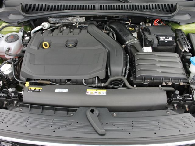 Volkswagen Taigo R-Line 1.5 TSI DSG - Samsaru's Car Outlet