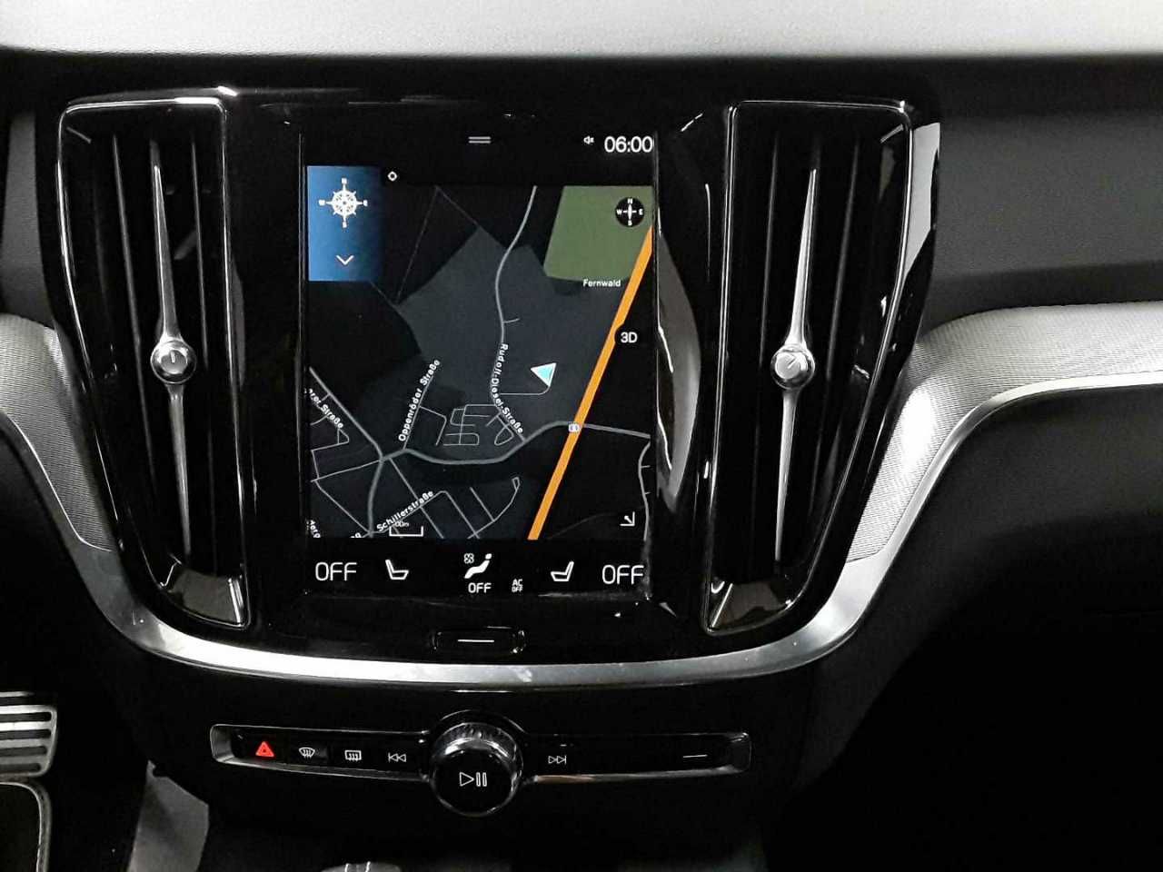 Volvo S60 T8 Recharge AWD RDesign PANO