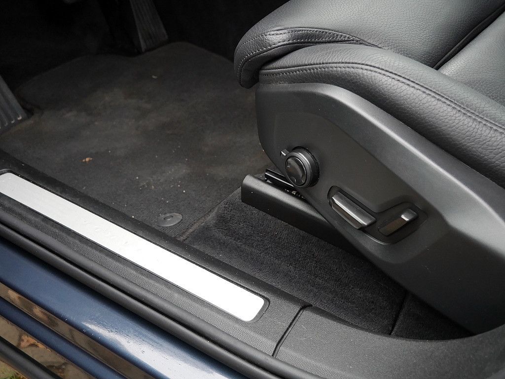 Volvo XC60 B4 Inscription AWD AHK FACEL. STANDHZ LED