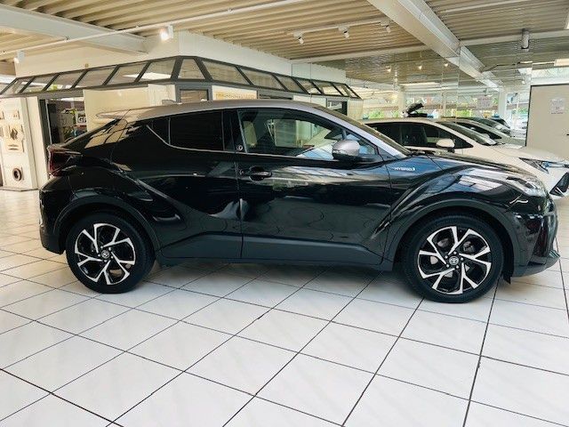 Toyota C-HR 2.0l Hybrid - Samsaru's Car Outlet