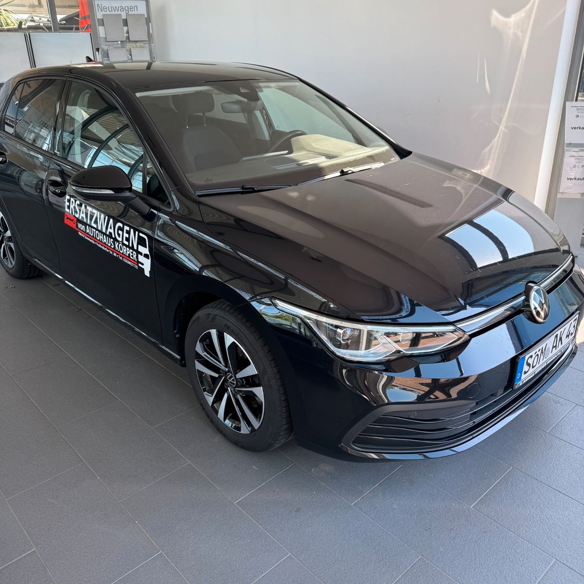Volkswagen Golf VIII 1.5 TSI - Samsaru's Car Outlet