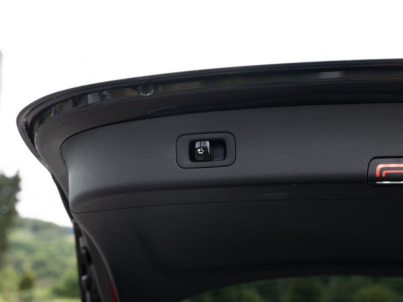 Mercedes-Benz GLC 400 e 4M AMG-Sport/Technik/Pano/AHK/HUD/Dist
