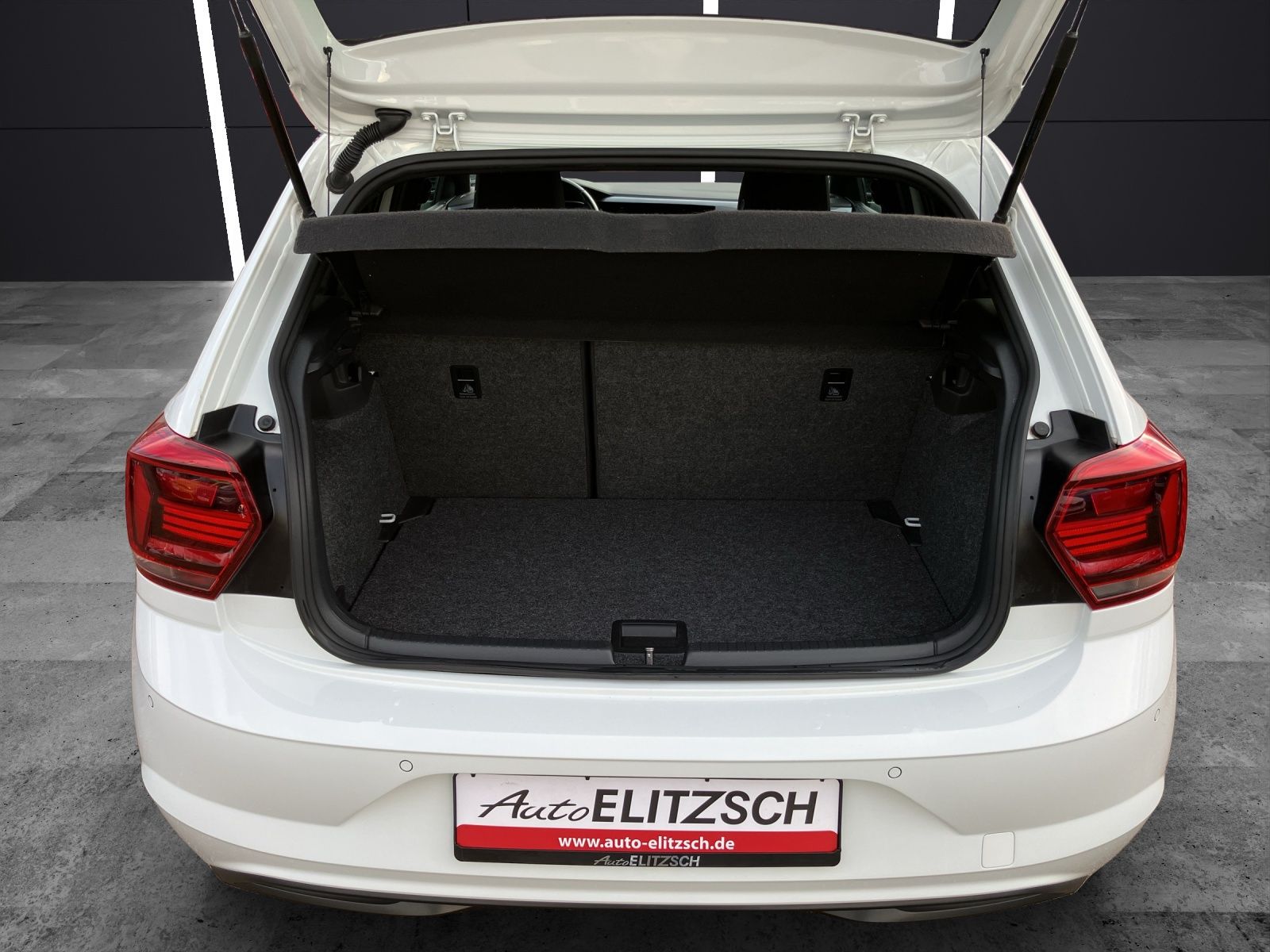 Volkswagen Polo TSI Highline DSG - Samsaru's Car Outlet