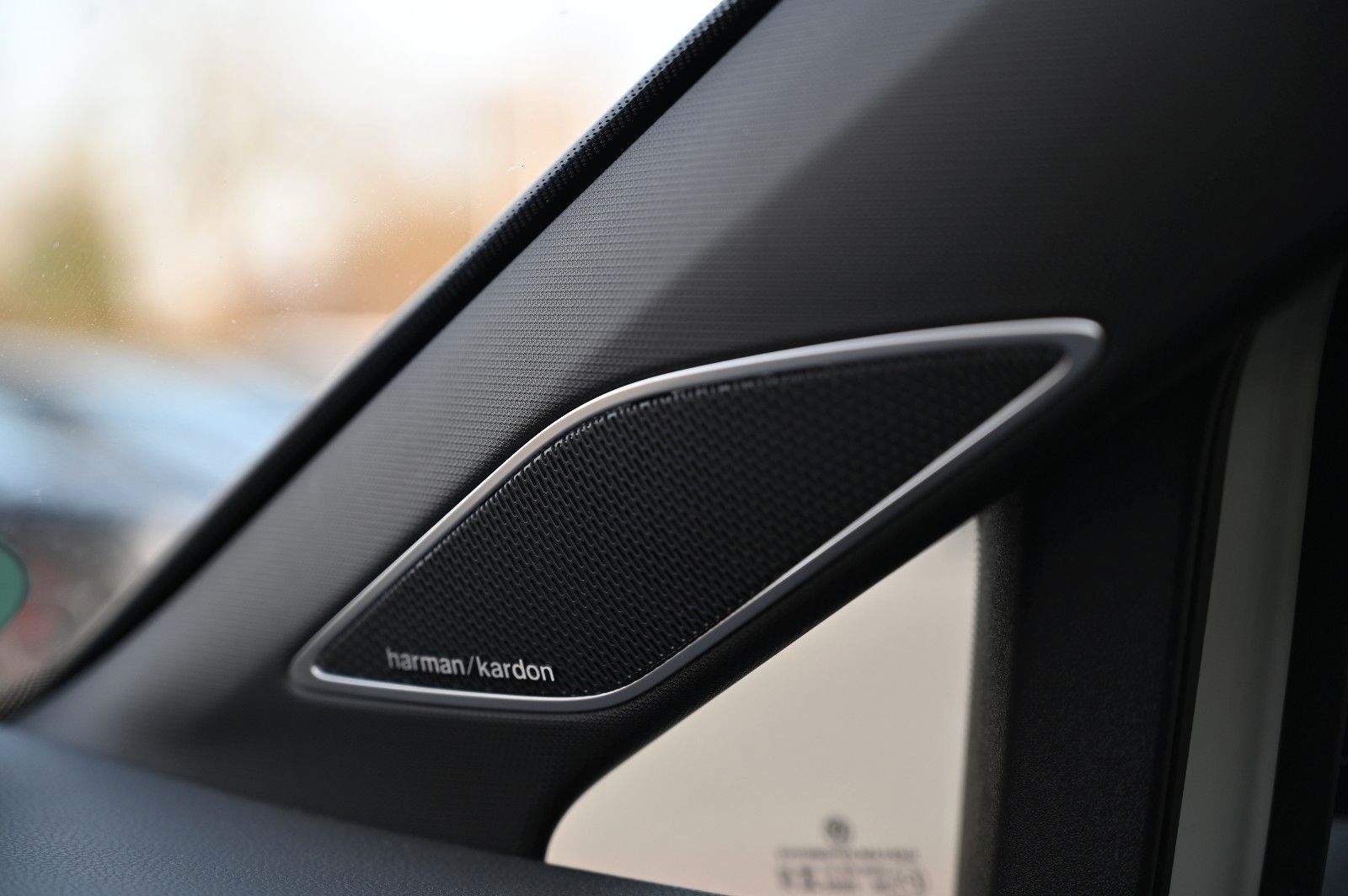 Volkswagen Golf VIII Lim. R 4Motion/ ACC / PANO / R-SPORT