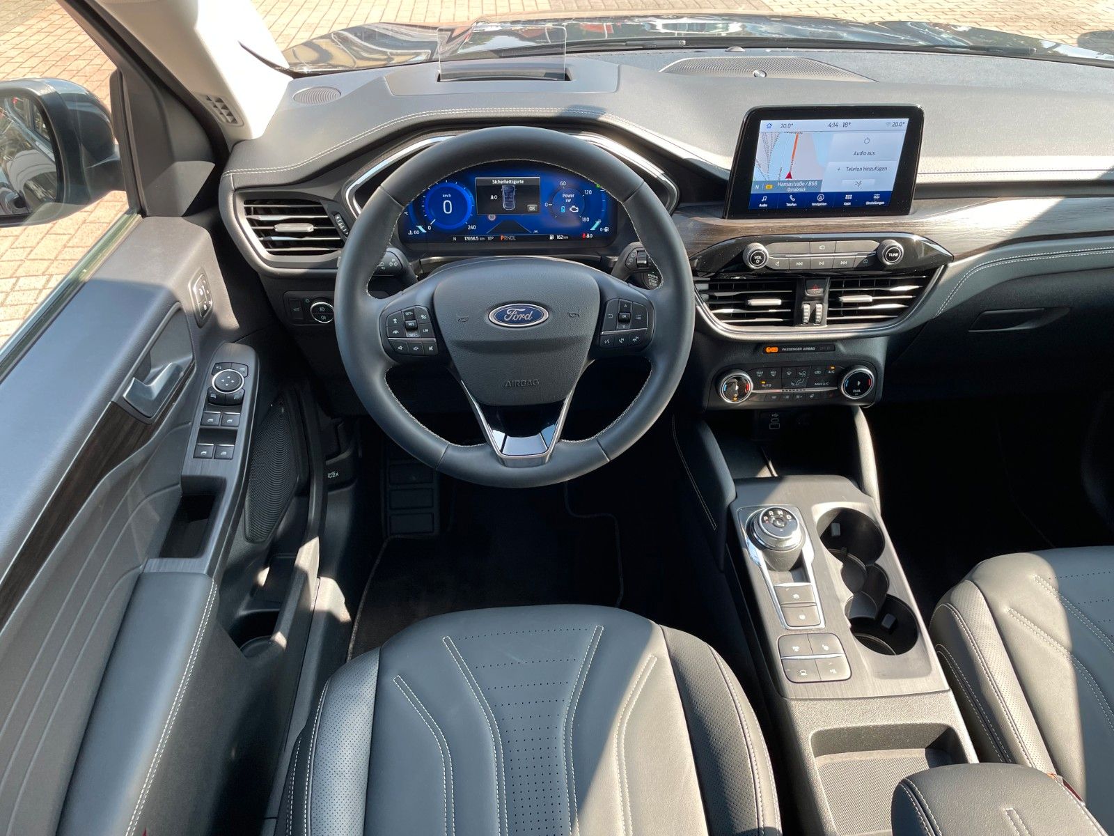 Ford Kuga FHEV Vignale - Samsaru's Car Outlet