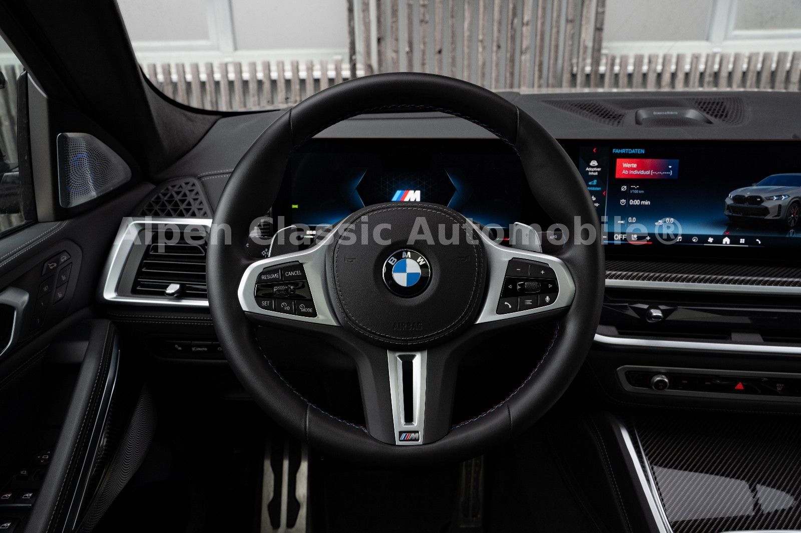 BMW X6 M60 i xDrive B&W, HUD, PANO, AHK, Massage