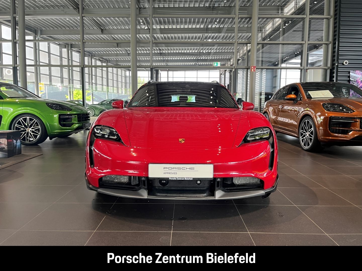 Porsche Taycan Turbo S Cross Turismo Karminrot BOSE LED