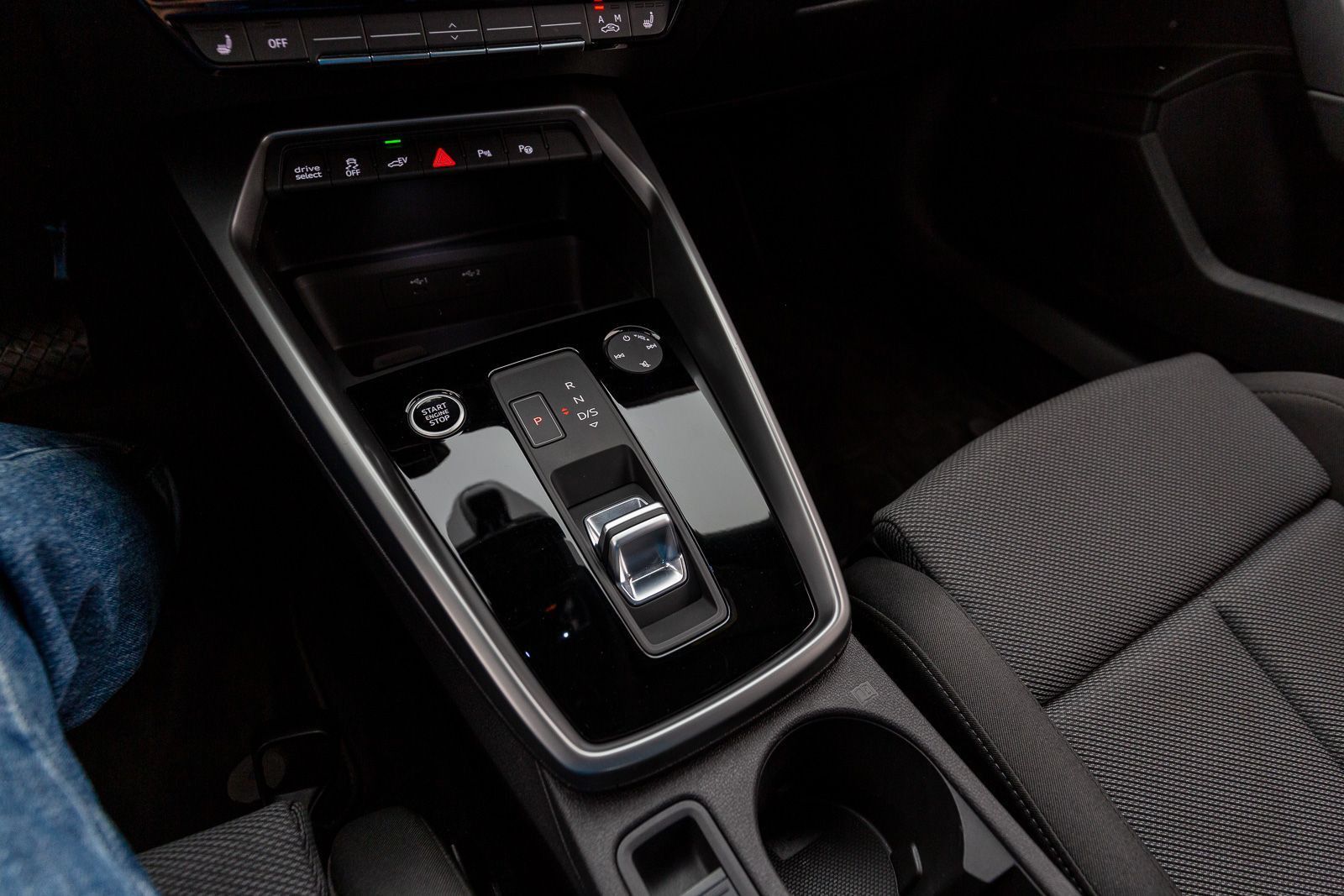 Audi A3 Sportback advanced 40 TFSI e S tr. LED RFK