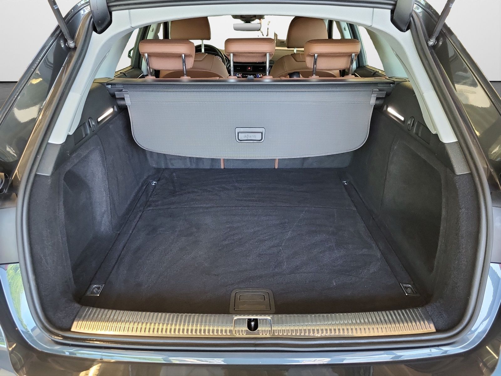 Audi A4 Avant 40 TDI Tiptronic advanced - Samsaru's Car Outlet