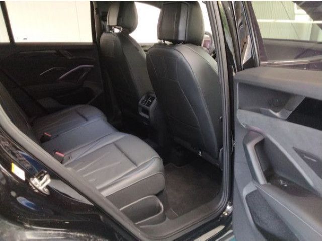 Volkswagen Tiguan 2.0TDI R-Line 4M Navi LED Kamera AHK Pano