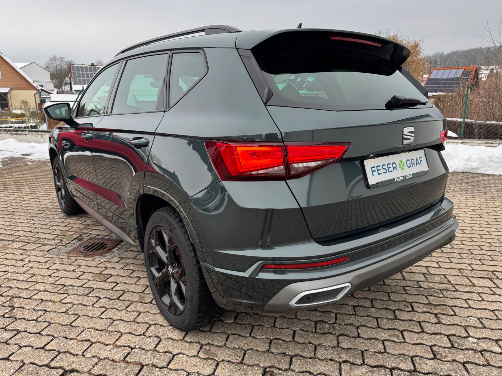 Seat Ateca FR 2.0 TSI DSG 4Drive ACC AHK PANO