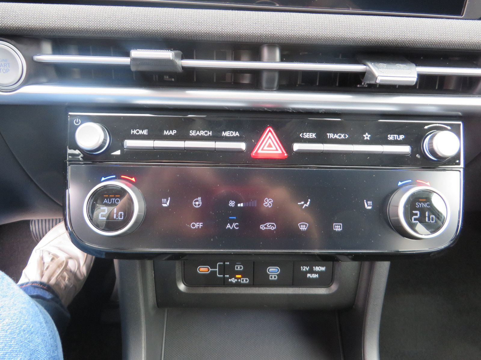 Hyundai TUCSON 1.6 T-GDI DCT Trend - Samsaru's Car Outlet
