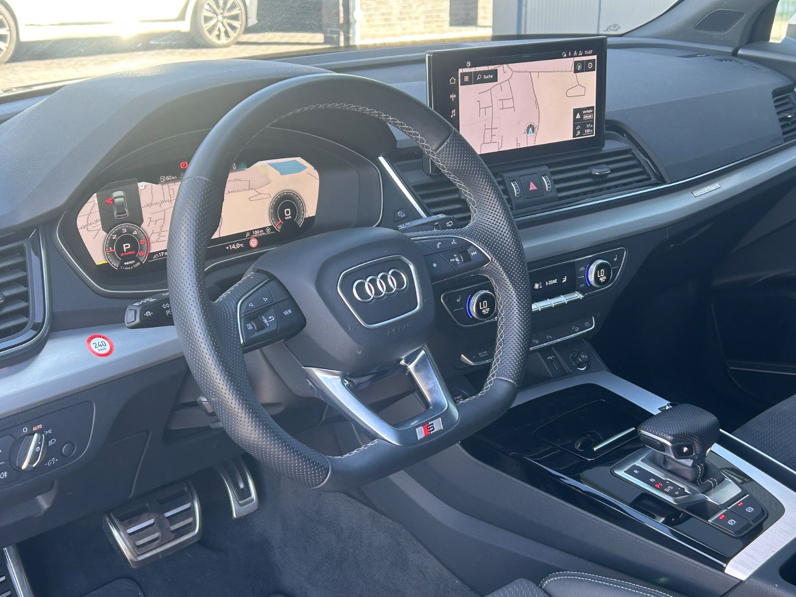 Audi Q5 40 TDI quattro S line - Samsaru's Car Outlet