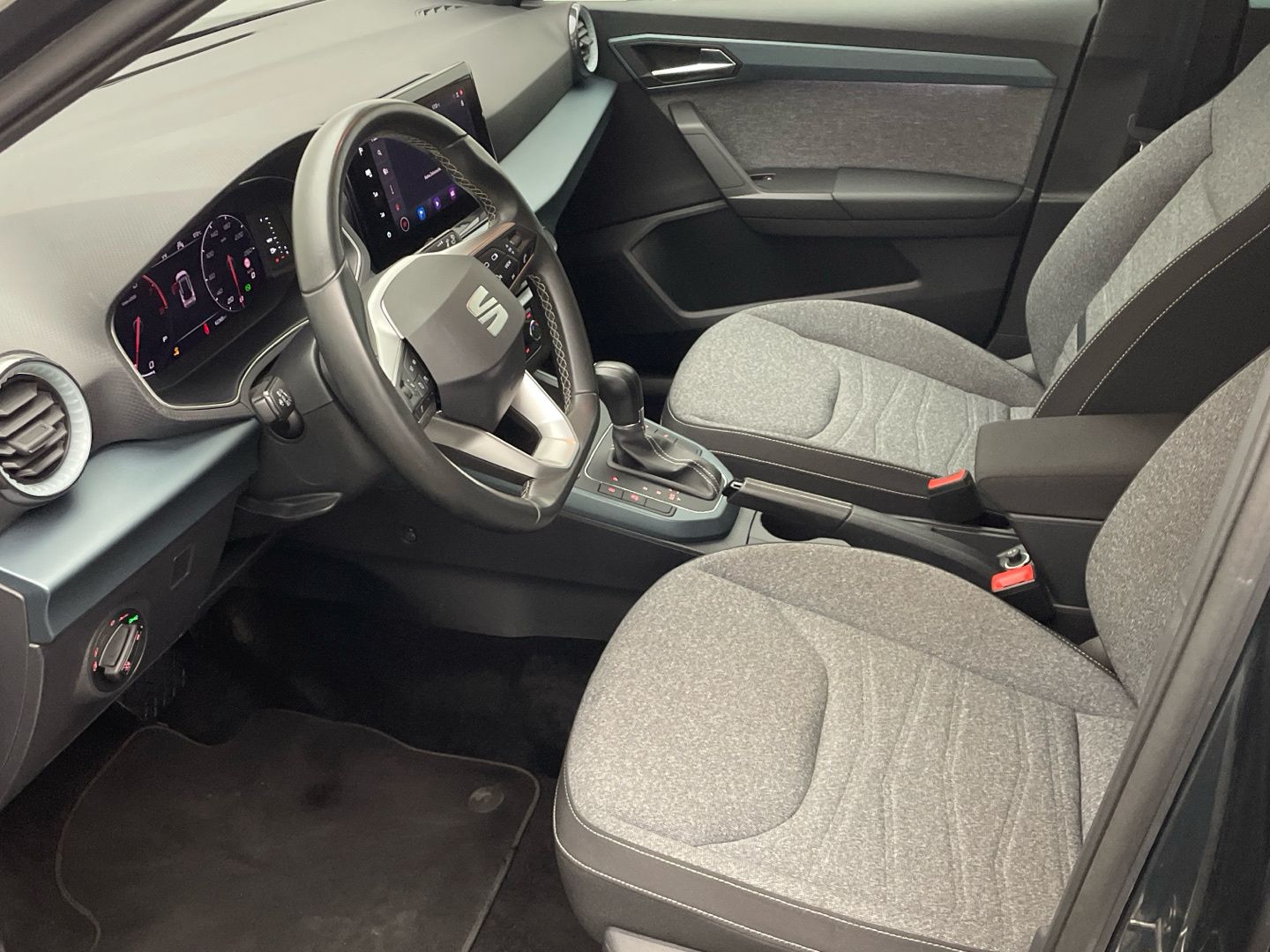Seat Arona Xperience 1.0 TSI DSG - Samsaru's Car Outlet