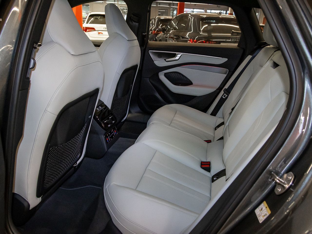 Audi A6 Avant TDI quattro 150 kW S tronic S line