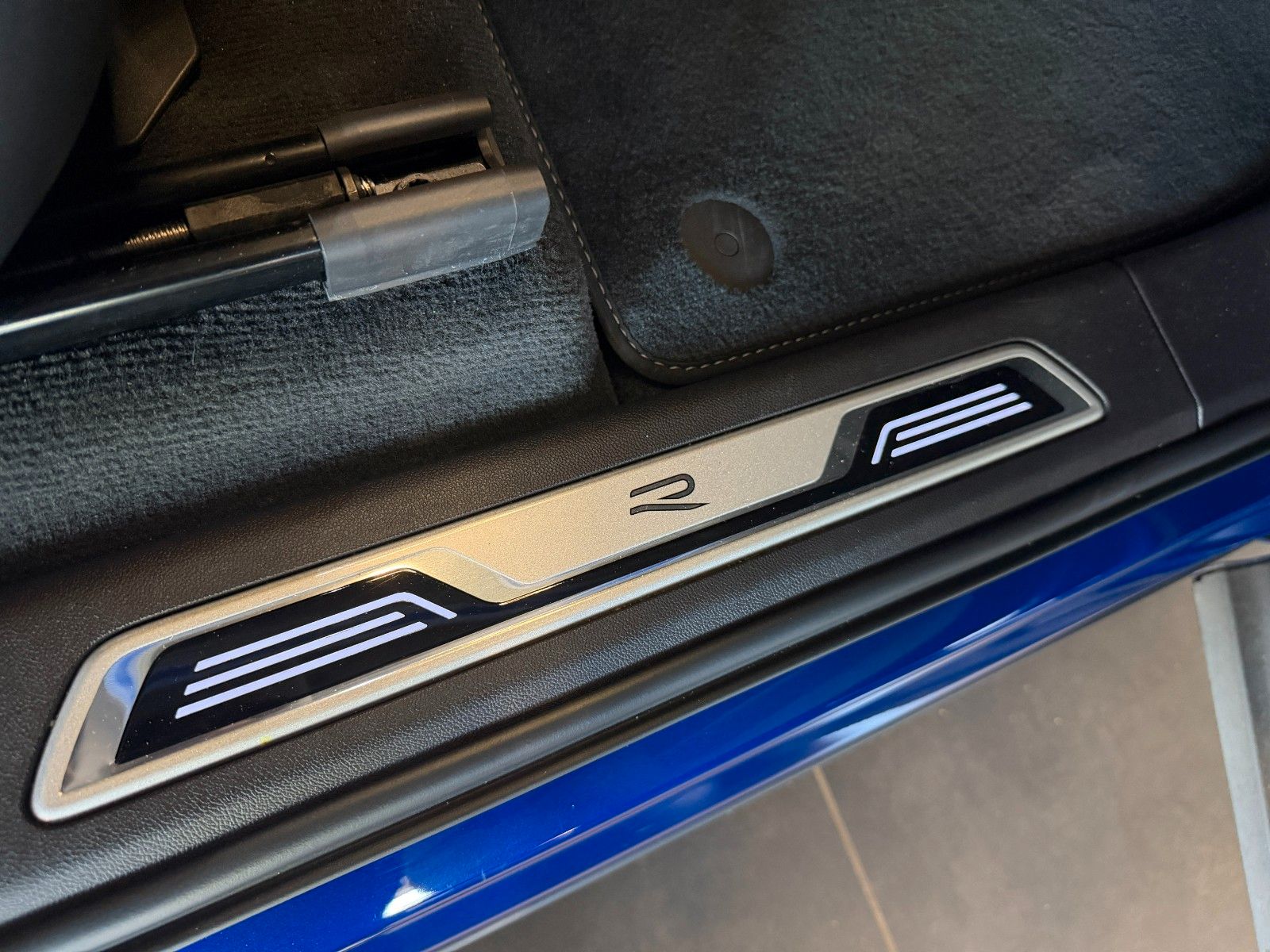 Volkswagen Touareg R-Line 4Motion*GARANTIE*ALLWETTER*VOLL*