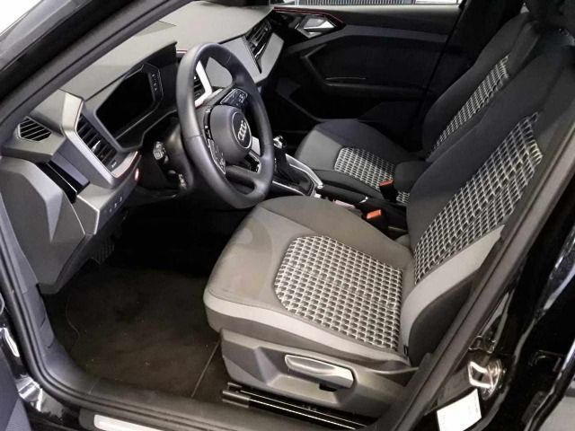 Audi A1 Sportback 30 TFSI adv. S-tro. *LED*RFK*