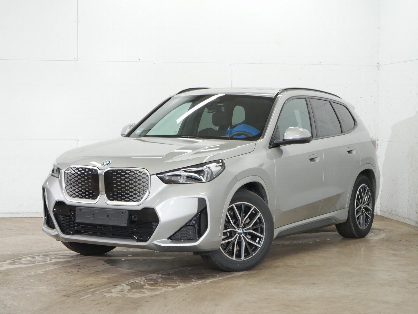 BMW iX1 xDrive30 M Sport Pano Aktivsitz Service Incl