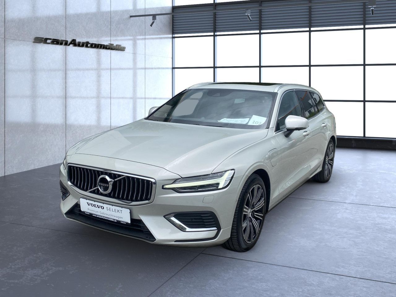 Volvo V60 Plus Bright Recharge Plug-In Hybrid AWD Navi