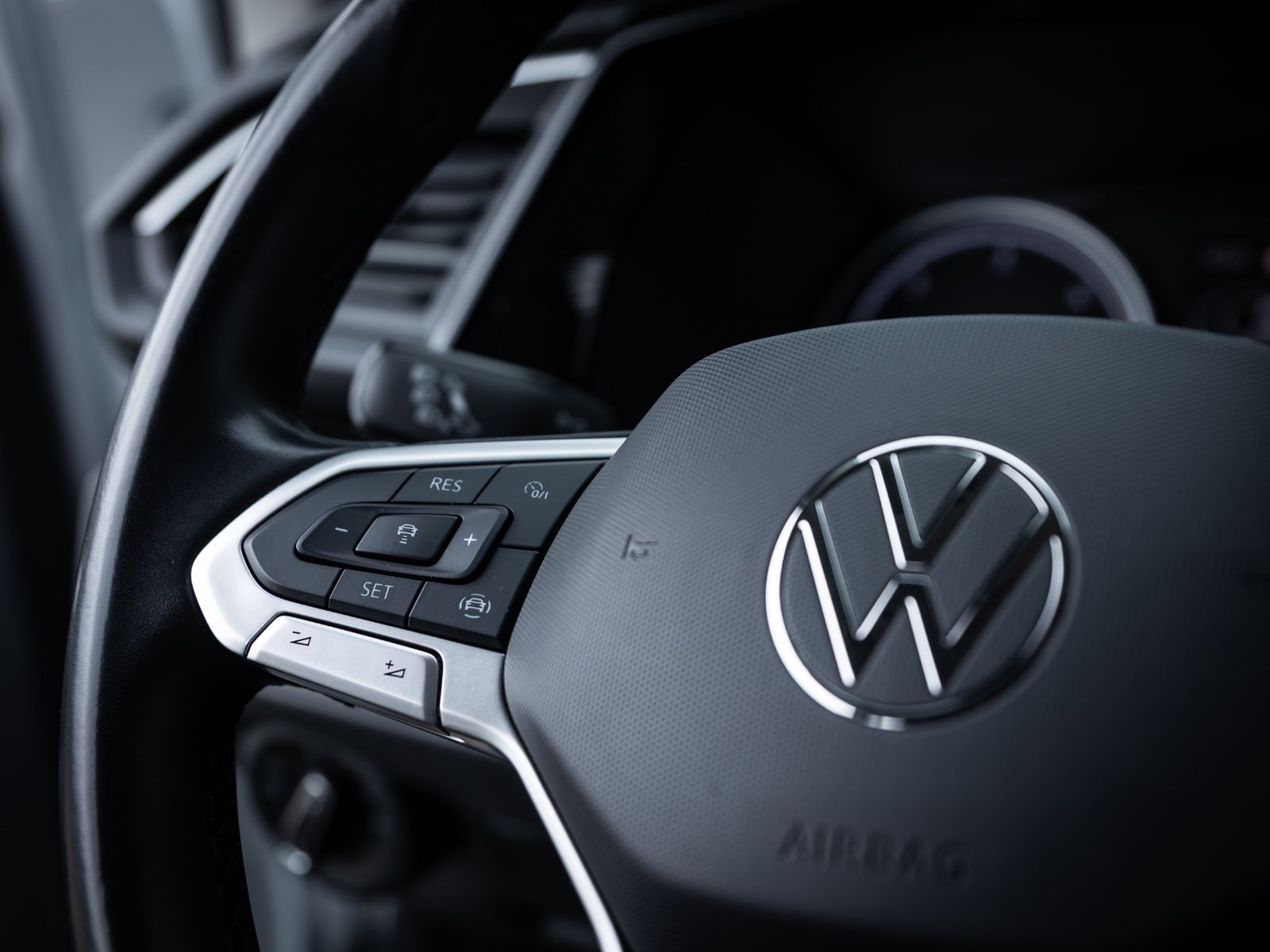 Volkswagen T6 Multivan - Samsaru's Car Outlet