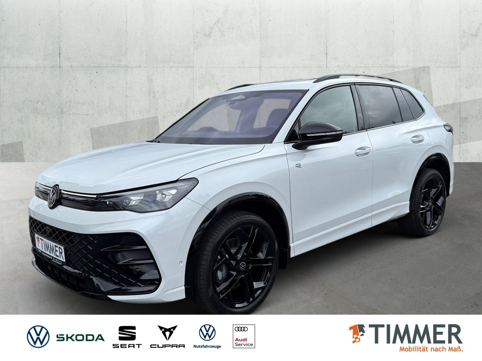 Volkswagen Tiguan 2.0 TDI DSG 4M R-LINE BLACK +AHK +PANO +3