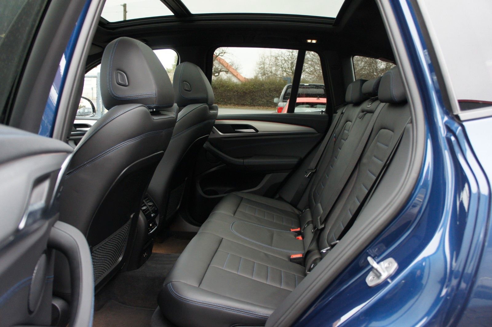 BMW X3 30d xDrive *M-SPORT*STANDHZG*360°*AHK*