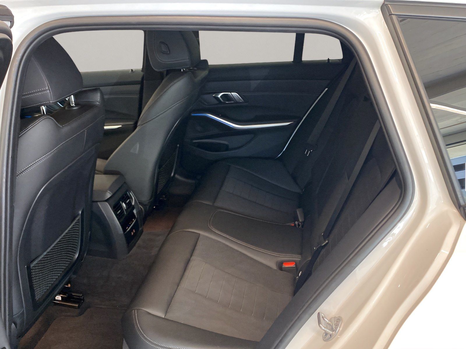 BMW 320e xDrive Touring - Samsaru's Car Outlet