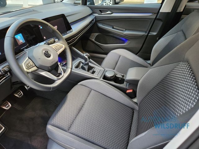 Volkswagen Golf VIII 1.5 TSi Active - Samsaru's Car Outlet