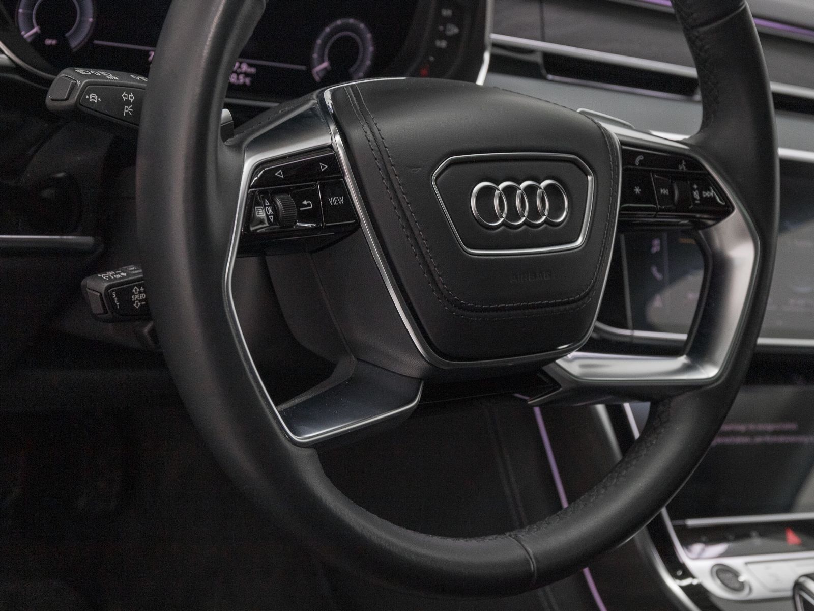 Audi A8 Lang 60 TFSIe Q - Samsaru's Car Outlet